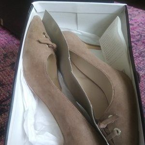 Nine West suede pumps!